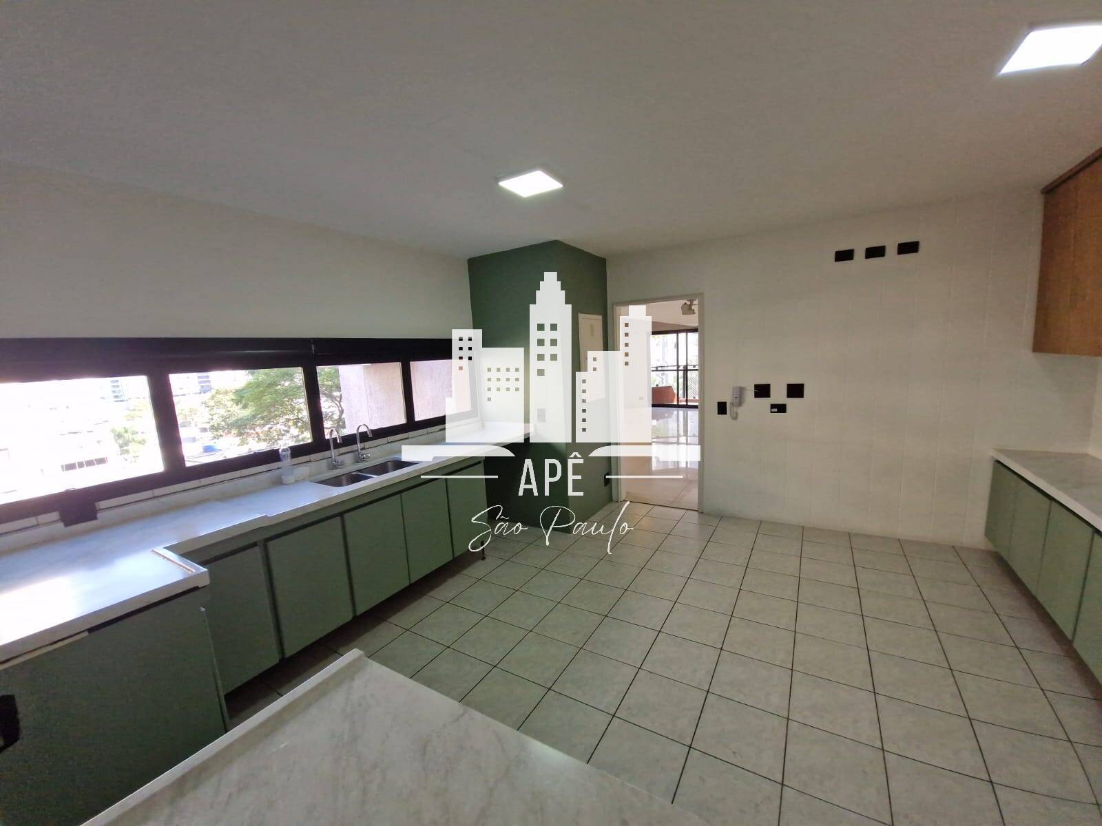 Apartamento à venda com 4 quartos, 216m² - Foto 15