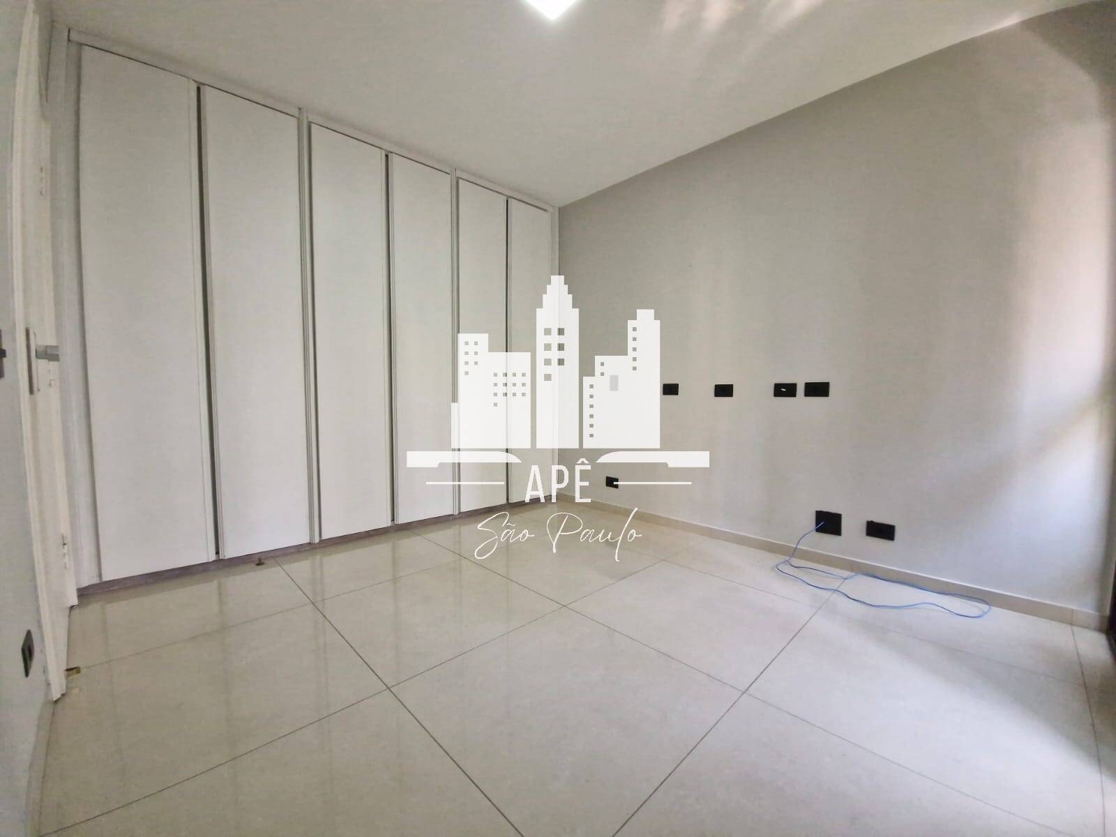 Apartamento à venda com 4 quartos, 216m² - Foto 19