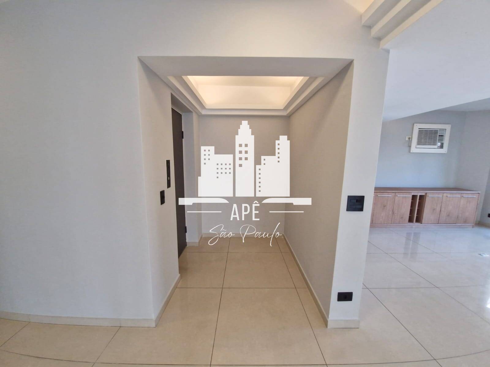 Apartamento à venda com 4 quartos, 216m² - Foto 9