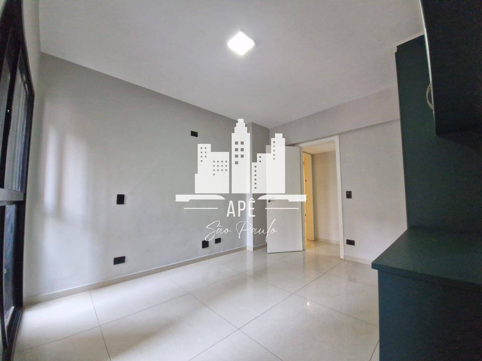 Apartamento à venda com 4 quartos, 216m² - Foto 29